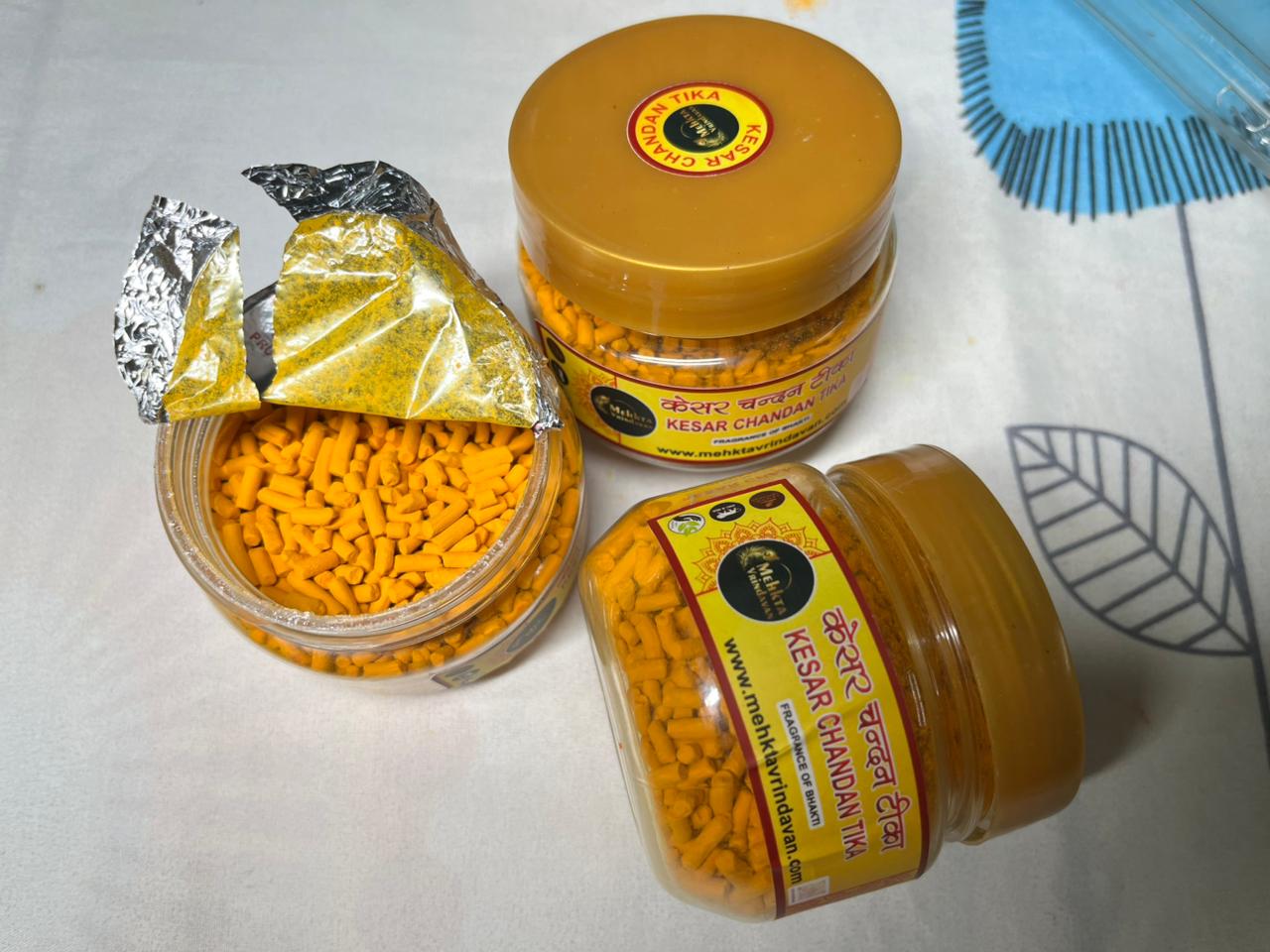 WhatsApp Image 2025-11-12 at 5.24.24 AM (16) Kesar Dana Matki Chandan Tilak (150g) - Image 1